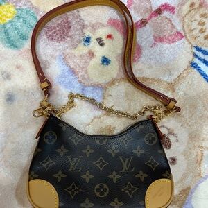 Louis Vuitton Black and Gold Women's Bag nano